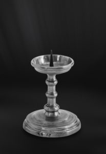 Kerzenhalter aus Zinn (Art.280)